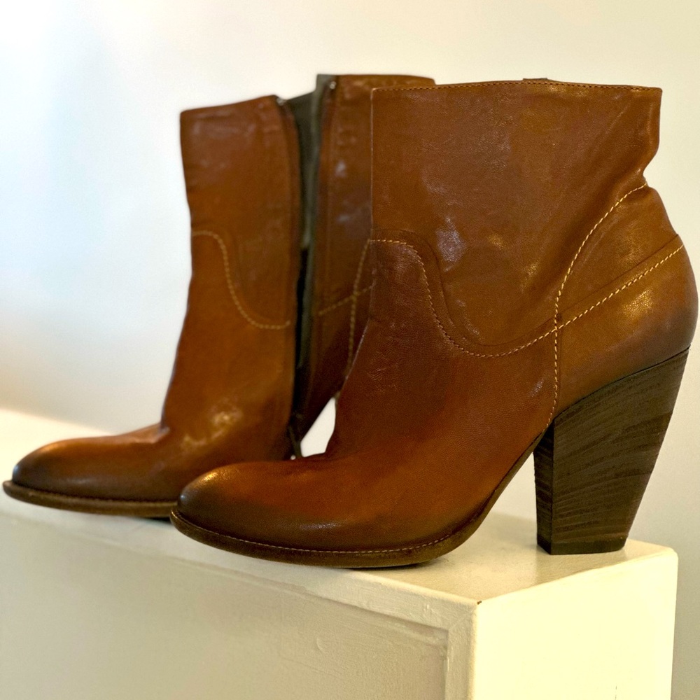 VIC MATIE Brown Leather Ankle Boots Booties size 39